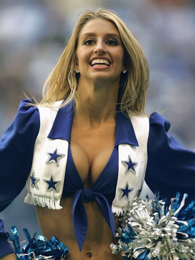 Look: Cowboys Cheerleader’s Postgame Photo Goes Viral